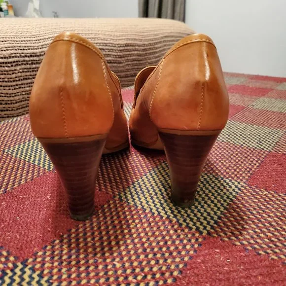 Bellini | Leather Heeled Loafer - Picture 2 of 6